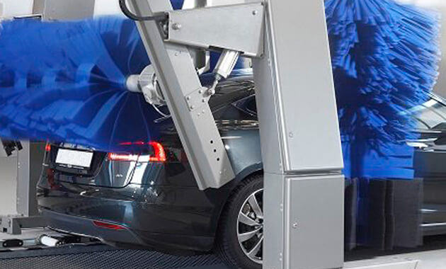 Trimmed Car Wash Tech